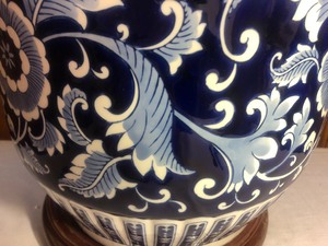 lot 147 image: Large Decorative Planter with a Wooden Base