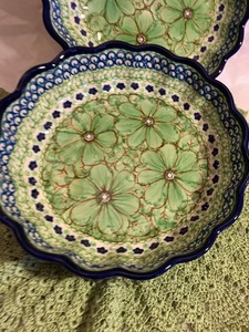 lot 106 image: Two Polish Serving Dishes