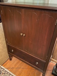 lot 21 image: Vintage Two Door Cabinet (contents not included)