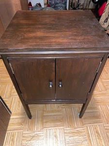 lot 10 image: Vintage Petite Music Cabinet