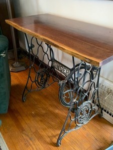lot 39 image: Antique Singer Sewing Machine with a Custom Cherrywood Table Top on the Sewing Base