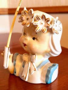 lot 46 image: Blue Lady Vase Head