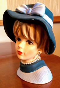 lot 47 image: Napcoware Blue Lady Vase Head