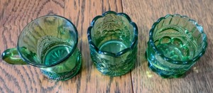 lot 52 image: Trio of Small Green Antique Glassware Cups