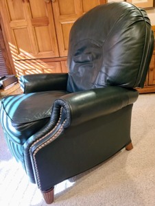 lot 58 image: Green Leather Reclining Chair