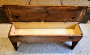 lot 59 image: Vintage Wooden Storage Bench