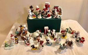 lot 35 image: Polar Bear Cubs Collection Figurines