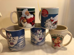 lot 48 image: Coca-Cola Coffee Mugs w a 6 Cup Stand