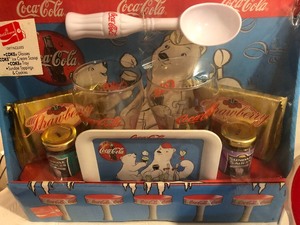 lot 66 image: Coca-Cola Gift Lot