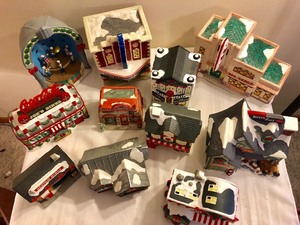 lot 91 image: 11 Village Pieces