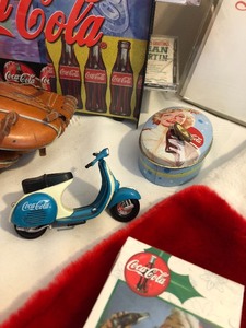 lot 120 image: Coca-Cola Collection Pieces