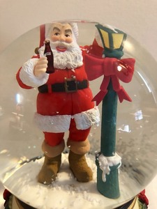 lot 119 image: 1994 Coca-Cola Musical Snow Globe