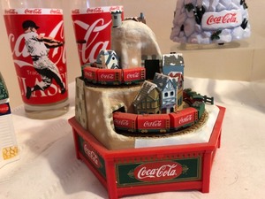 lot 138 image: Variety of Coca-Cola Collectibles