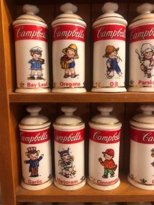 lot 146 image: Campbells Spice Rack with 40 Containers