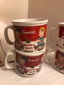 lot 158 image: Campbells Soup Carafe with 10 Soup Mugs