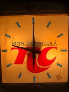 lot 180 image: Vintage RC Cola Clock