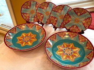 Decorative Entertaining Dishes