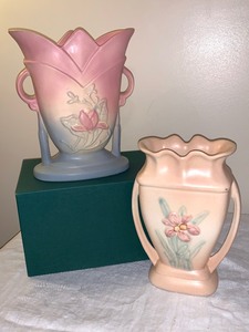 lot 6 image: Two Vintage Hull Pottery Vases w Handles