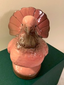 lot 13 image: Hull Pottery Planter- Pigeon (91)