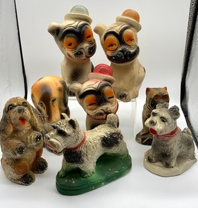 lot 72 image: Eight Pieces of Vintage Chalkware- Dog Figurines