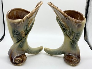 lot 75 image: Three Pieces Hull Pottery
