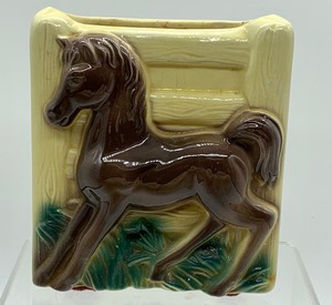 lot 83 image: Vintage Pottery PlantersWall Pockets