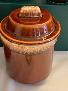 lot 95 image: Four Piece Hull Canister Set