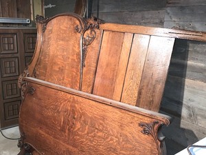 lot 103 image: Antique Bed Frame