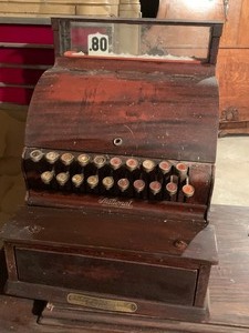 lot 105 image: National Antique Cash Register