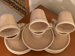 lot 148 image: Light Brown Hull Dishes