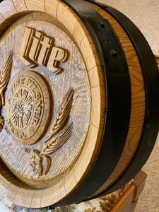 lot 152 image: Vintage Barrel Miller Light Wall Hanging