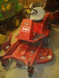 52 in. Toro Riding Mower Ground Master 117.