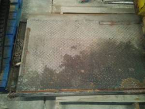 Diamond Plate Liftgate.