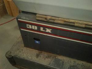 ADVANCE 38LX auto scrubber - new batteries April 2018, with charger
