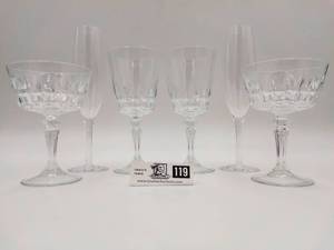 4 Crystal Cocktail Glases & 2 Crystal Champagne Flute Glasses