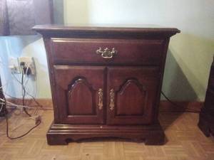 lot 50 image: Nightstand