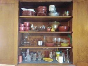 lot 61 image: Contents of Kitchen Cabinet