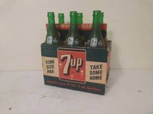 lot 67 image: Vintage 7up King Size Pak