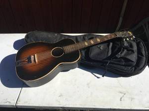 lot 14 image: Stella Guitar with Case