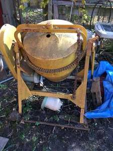 lot 24 image: Cement Mixer