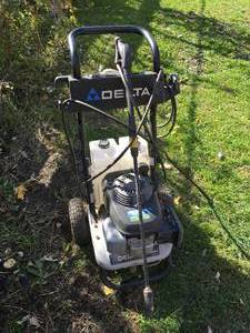lot 25 image: Honda Power Washer
