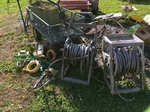 lot 37 image: Lot of Garden and Yard Items