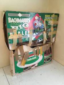 lot 117 image: Bachmann Train Set