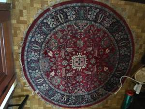 lot 129 image: Round Rug
