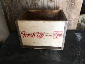 lot 138 image: 7Up Crate