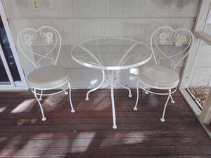 Metal Bistro Table & Two Chairs