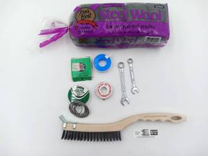 lot 012 image: Lot of 5 Miscellaneous Plumbing Tools