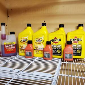 lot 030 image: 7 bottles of Pennzoil Motor Oil 10W-30, 1 Bottle Fuel Stabilizer, 5 bottles of Stihl 2cycle oil