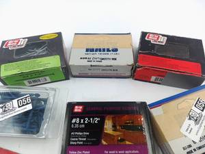 lot 056 image: Assorted nails and screws