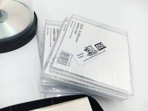 lot 059 image: Blank CDRs and Holders
